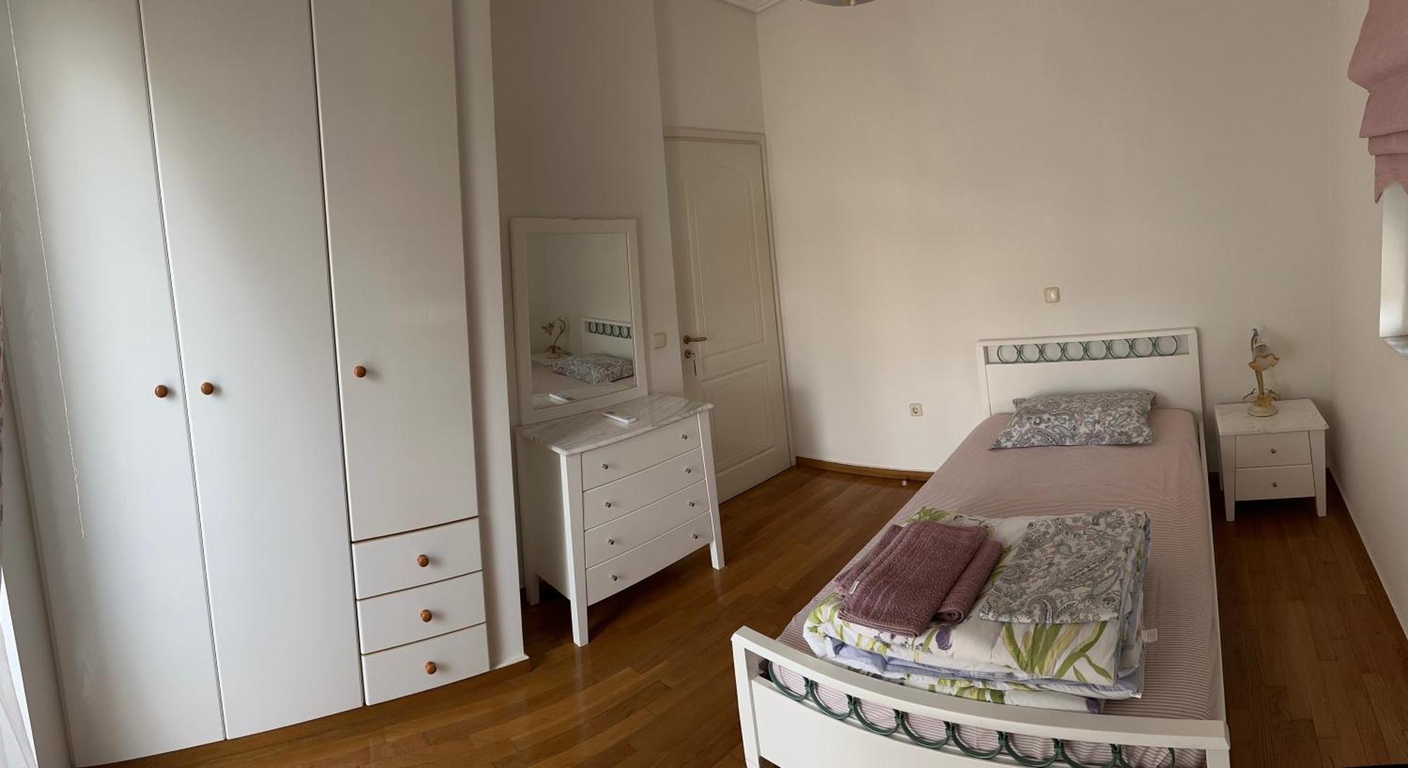 Beautiful Apartment Near The Beach Каламата Экстерьер фото
